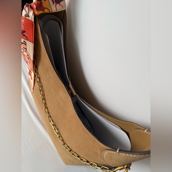 NWT Coach Brooklyn Shoulder Bag 39 suede Sand/Gold CW636 a free scarf &chain - Picture 8 of 10